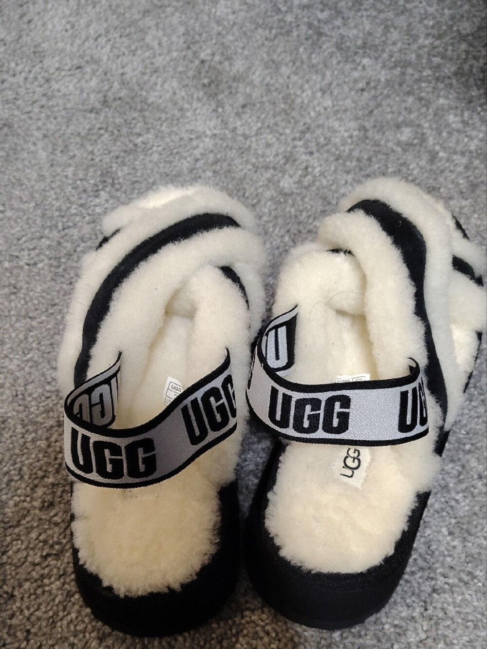 UGG White and Black Fluff Crisscross Slide with Branded Heel Strap - Picture 2 of 3